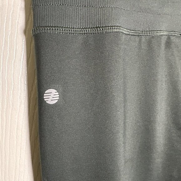 Zella Restore Soft Medium Pocket Joggers Olive Green Drawstring Tapered Gym - Picture 7 of 10